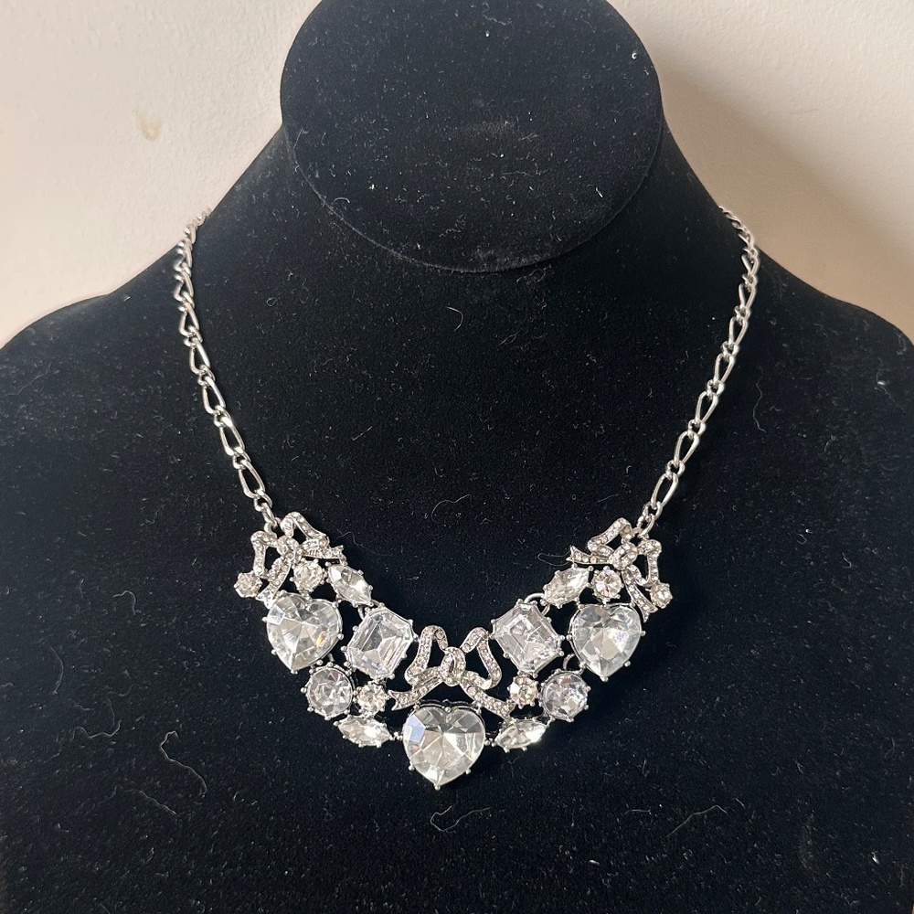 Betsey Johnson Hearts Rhinestone Bib Necklace Signed Hollywood Romance Glamour